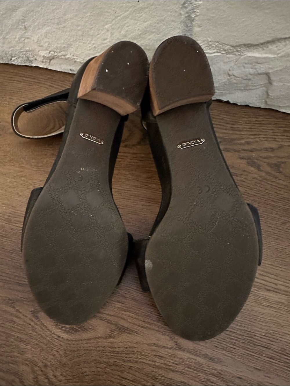 Vionic Solana Black Calf Sandal, Size 8.5 - Picture 7 of 7